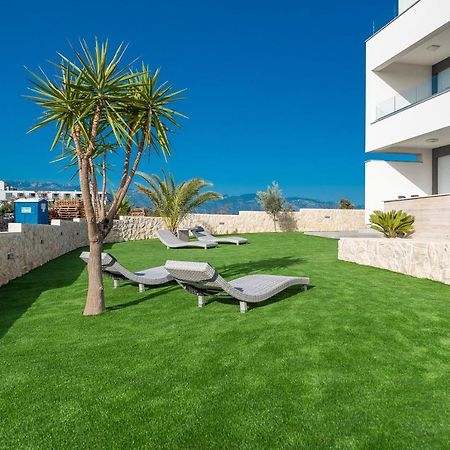 Apartments & Rooms Pool Villas Maris Novalja Exterior photo
